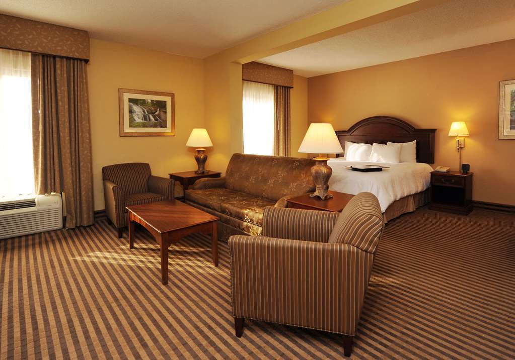 Hampton Inn Morganton Δωμάτιο φωτογραφία