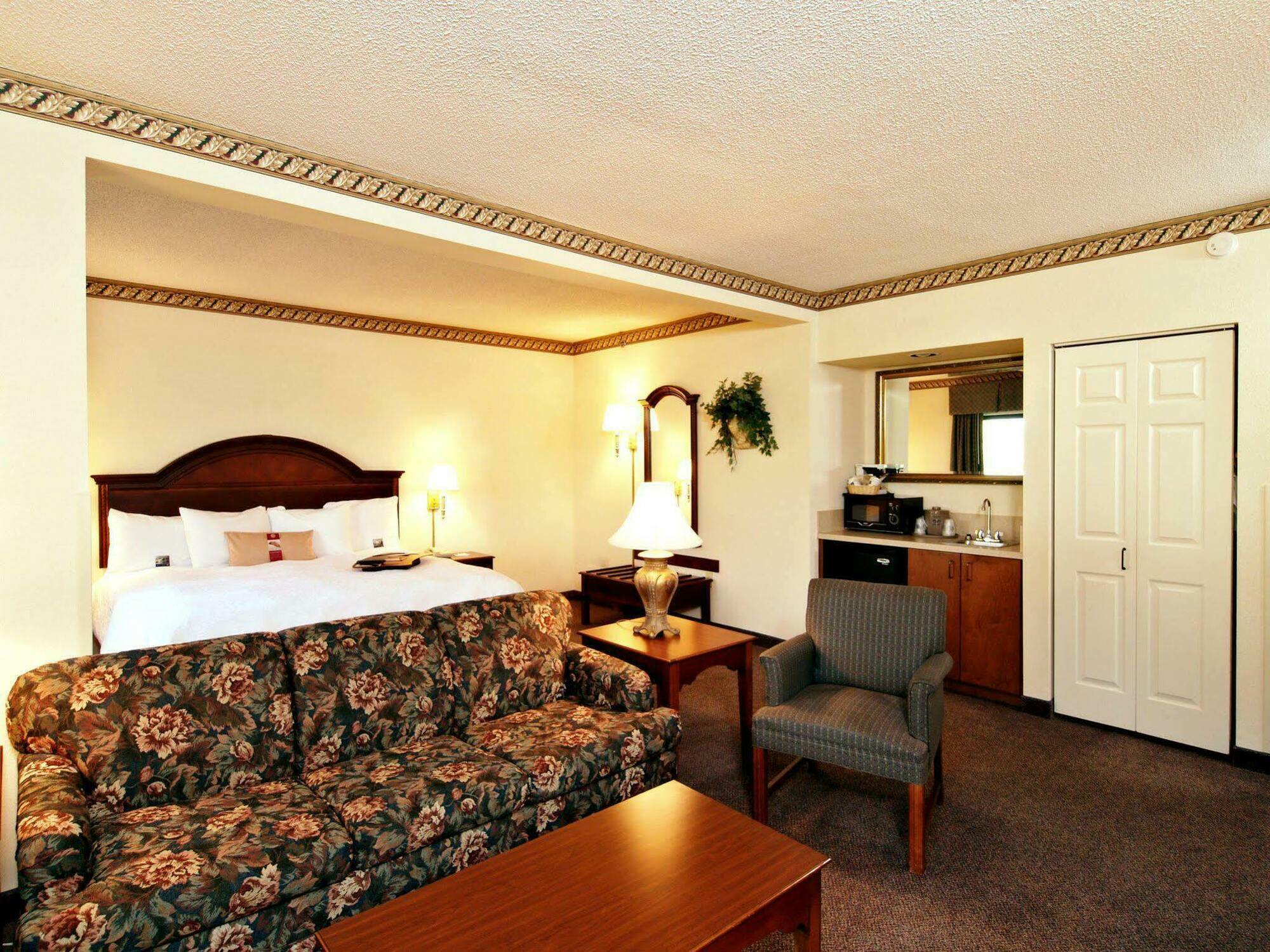 Hampton Inn Morganton Δωμάτιο φωτογραφία