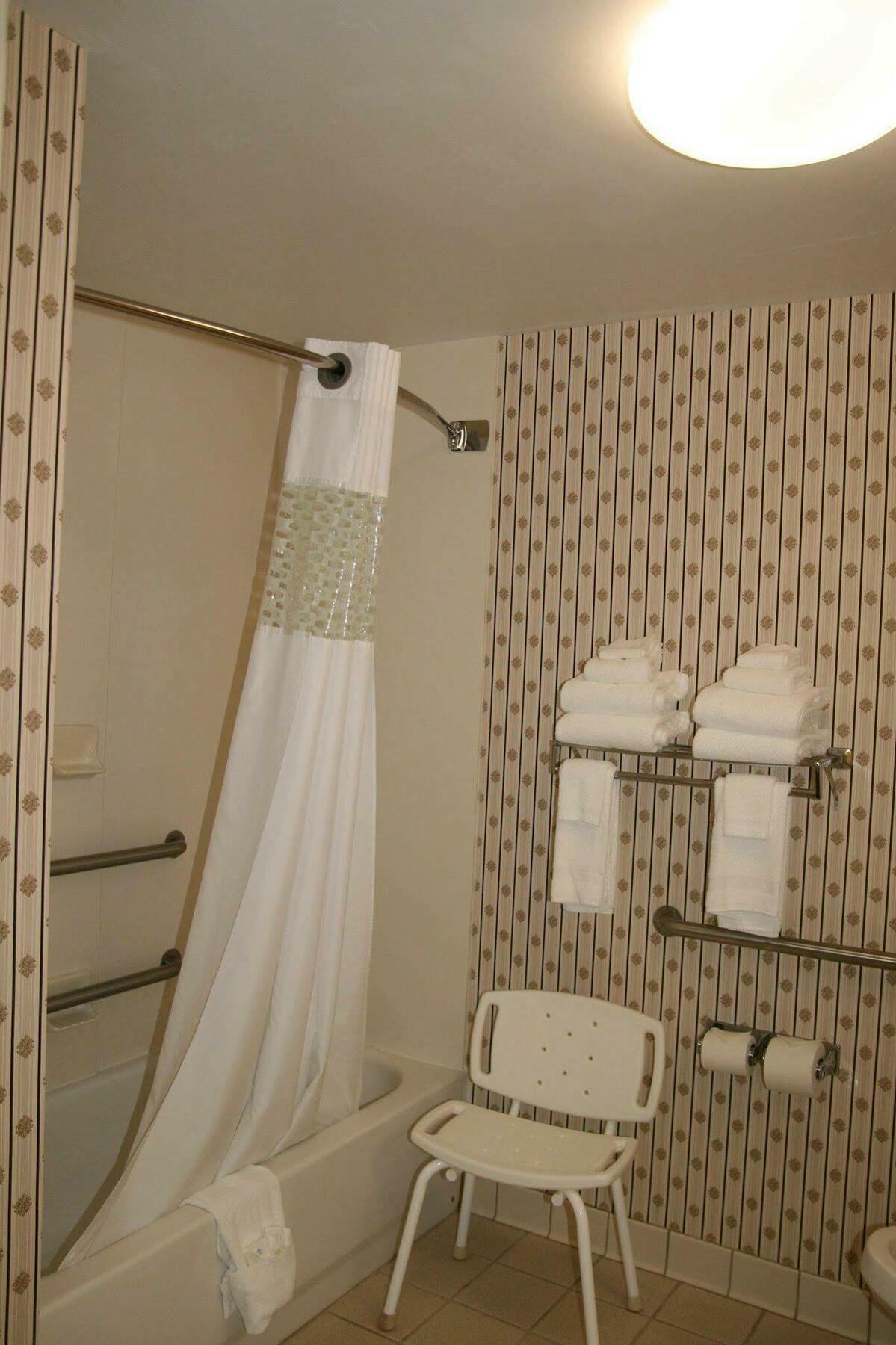 Hampton Inn Morganton Δωμάτιο φωτογραφία